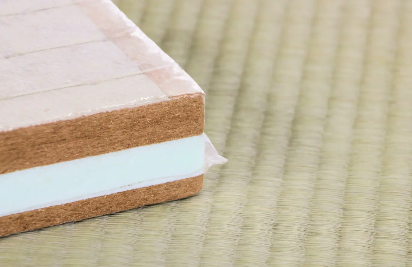 Inner part of a tatami mat (TOKO)