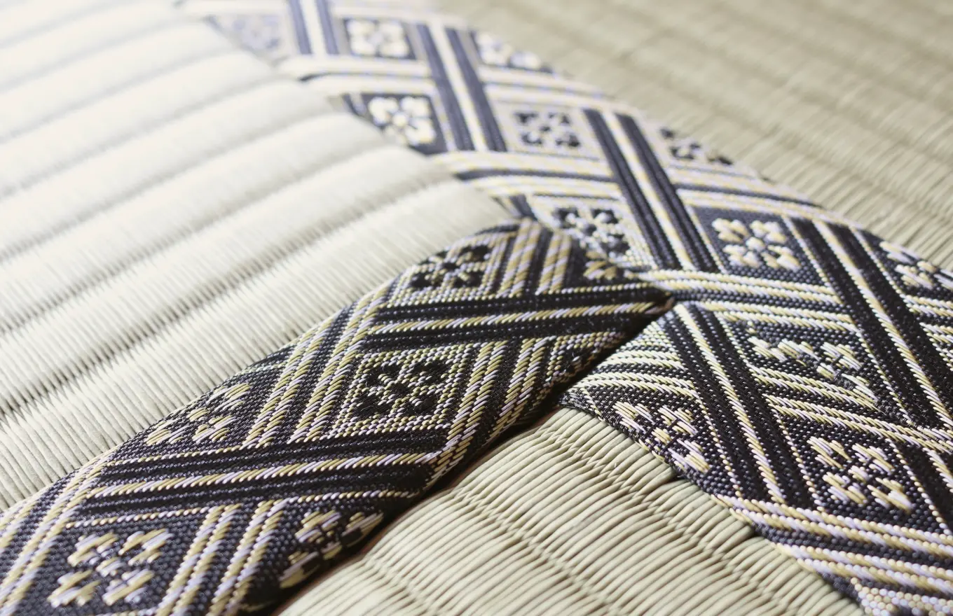 Edge of a tatami mat (HERI)